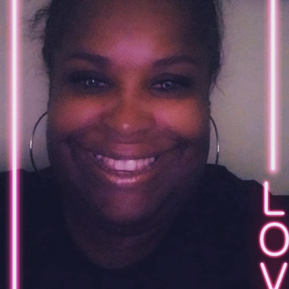 Meet your Posher, Suzette